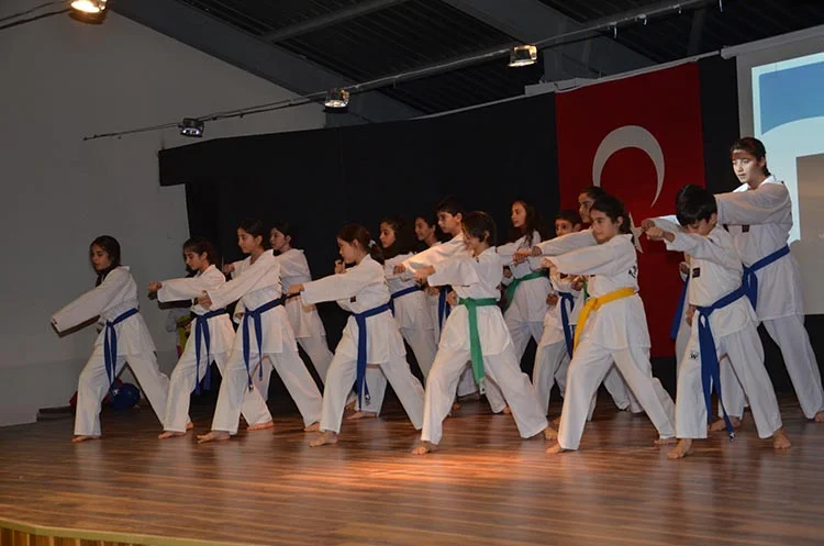 Beykoz Konakları Vakfı’nın yapmış olduğu ortaokulun resmi açılış töreni İstanbul