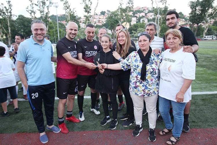 Beykoz Ortaçeşmespor ve Masterler Liglerinde forma giyen merhum Halil İbrahim