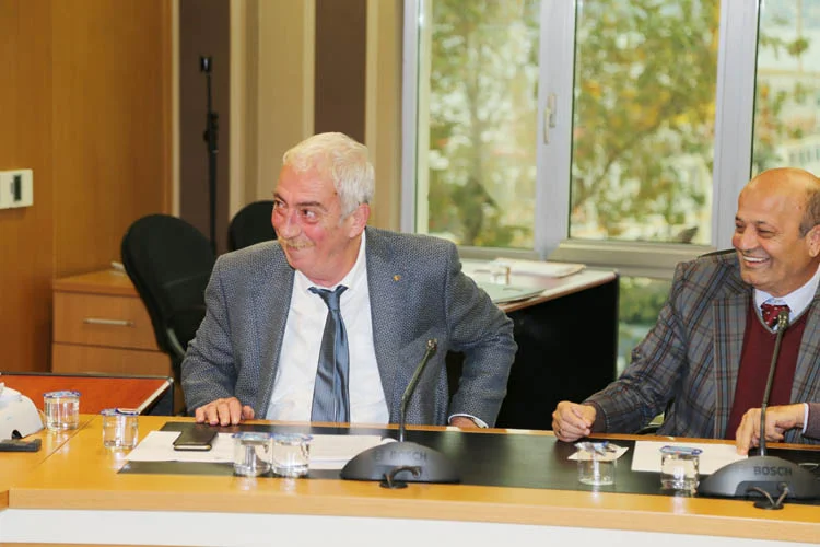 beykoz meclisinde ataturk bustu hassasiyeti 5 39uKWG2VnJ