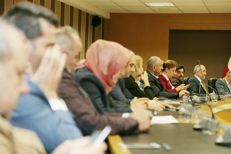 beykoz meclisinde ataturk bustu hassasiyeti 6 yeoyMLeIXL