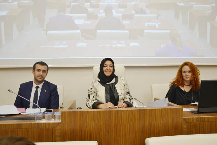 Beykoz Belediye Meclis toplantısına 'seçilmiş başkan' tartışmaları damga vurdu, Tokatköy'deki