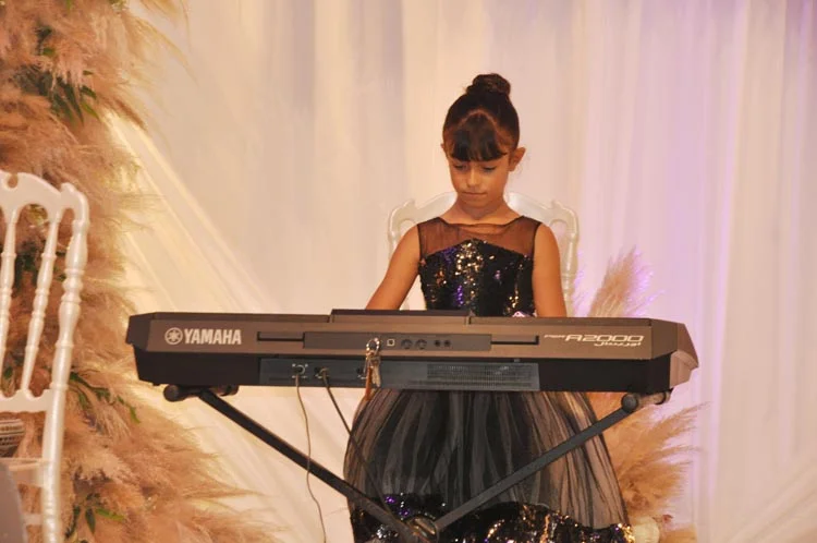 Beykoz Müzisyenler Derneği'ni Çavuşbaşı Kasrı’nda düzenlediği gece renkli görüntülere sahne