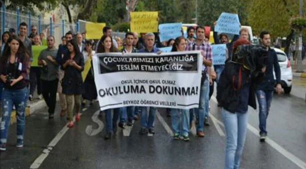 Beykoz’daki Paşabahçe Ortaokulu’nda imam hatip sınıfı açılmasına karşı verilen mücadele