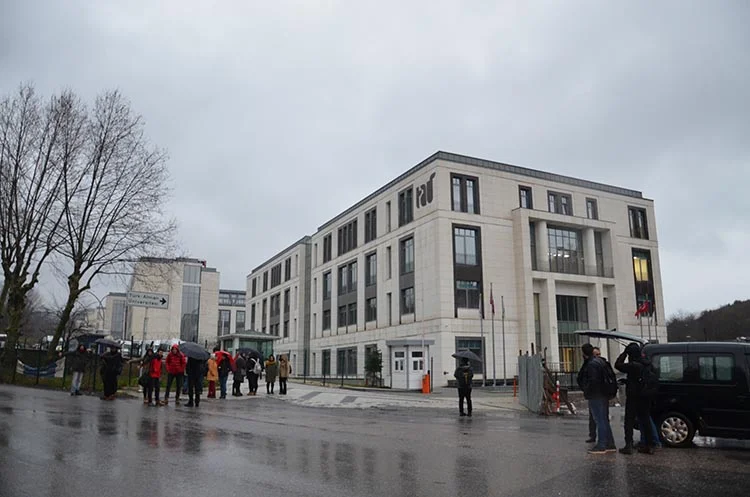 Beykoz'daki Devlet Üniversitelerinden olan Türk Alman Üniversitesi öğrencileri, okula ve