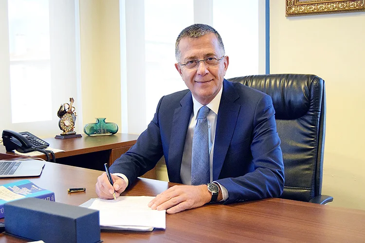 Beykoz Üniversitesi’nin kurulması sonrasında 19 Eylül 2016 tarihinde toplanan Mütevelli