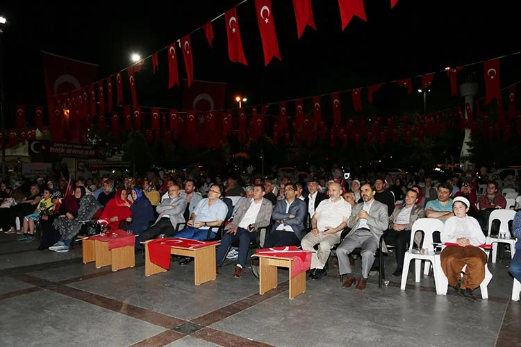 Geceyi ayakta geçiren Beykoz’un Belediye Başkanı Yücel Çelikbilek, gün içindeki