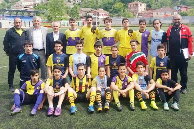 İstanbul İlçeler arası U-14 şampiyonasına katılacak Beykoz U-14 karması çalışmalara
