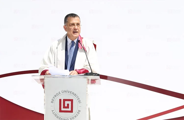 Beykoz Lojistik Meslek Yüksekokulu 2016-2017 akademik yılında 450 öğrencisini mezun