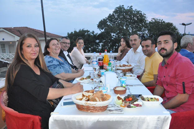 Beykoz Vakfı Başkanı Şaban Tören, düzenledikleri İftar Yemeği'nde yaptığı konuşmada,