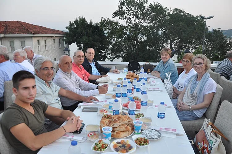 beykoz vakif iftar 11 ONlldB965R