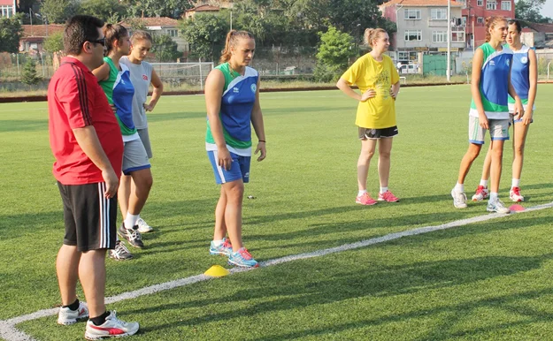 TVF 3. Liginde mücadele eden Beykoz Belediyespor Bayan Voleybol Takımı