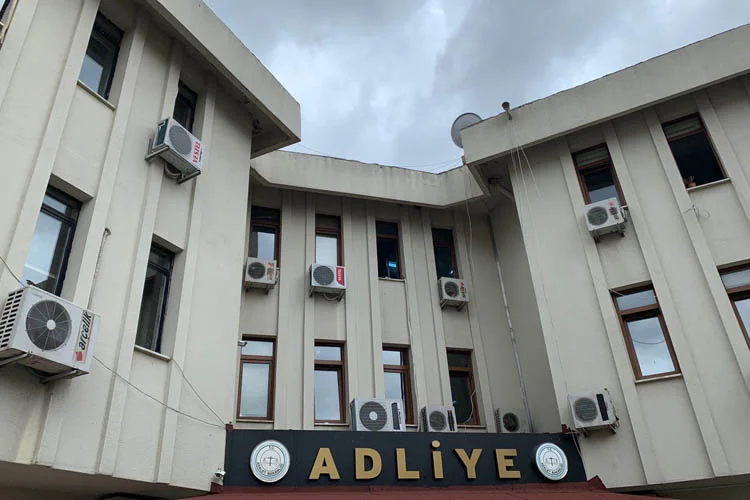 Beykoz Adliyesinde, yeniden faaliyete başladıktan sonra yeni tip koronavirüs tedbirleri