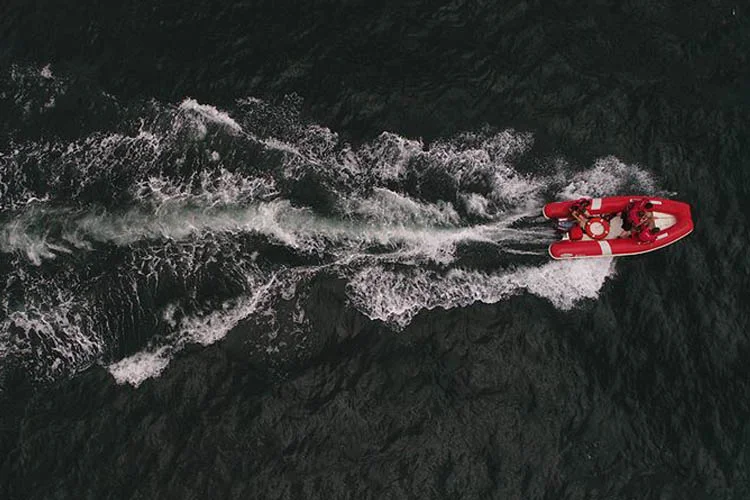 Beykoz’un Anadolukavağı Mahallesi’nde avlanan balıkçı teknesinde tayfa olarak çalışan bir