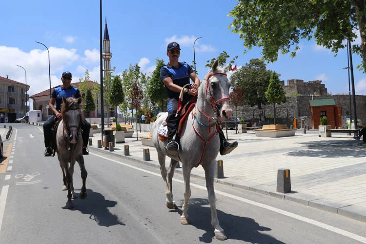 Beykoz Riva'da huzuru atlı zabıtalar sağlayacak 2 beykozatlilar3 OqpG5AE FA