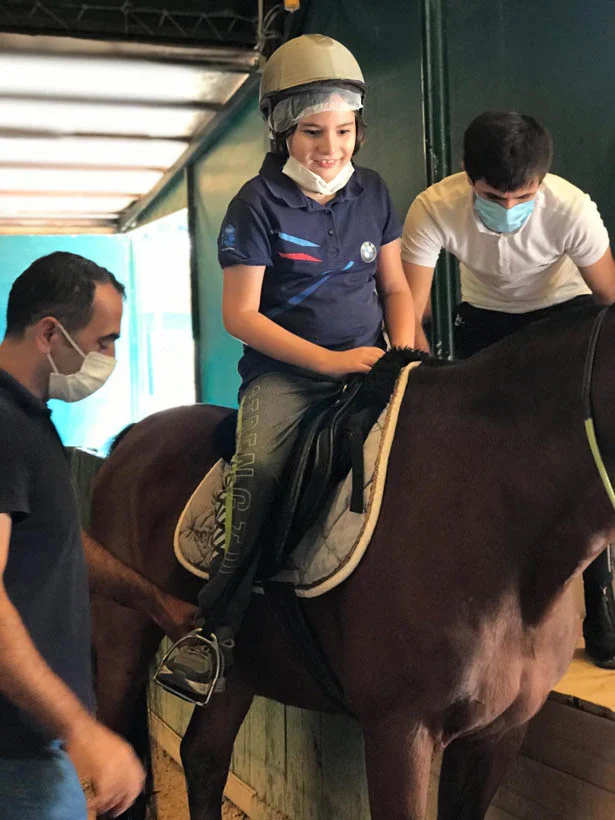 Beykoz'da engelli miniklere atla terapi dönemi 3 beykozatterapidb4 I8vqRJZMr