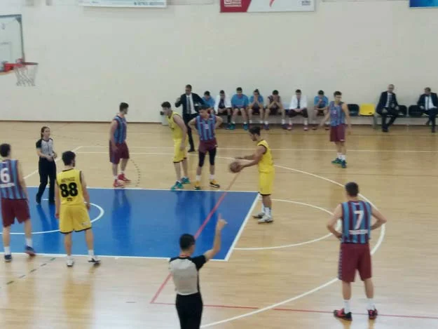 Erkekler Bölgesel Basketbol Ligi son 12 turunda mücadele eden Beykoz