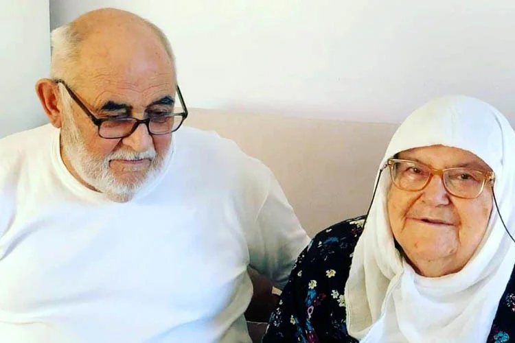 Beykoz Belediye Başkanı Murat Aydın'ın anne ve babası Kovid-19'a yakalanmalarının