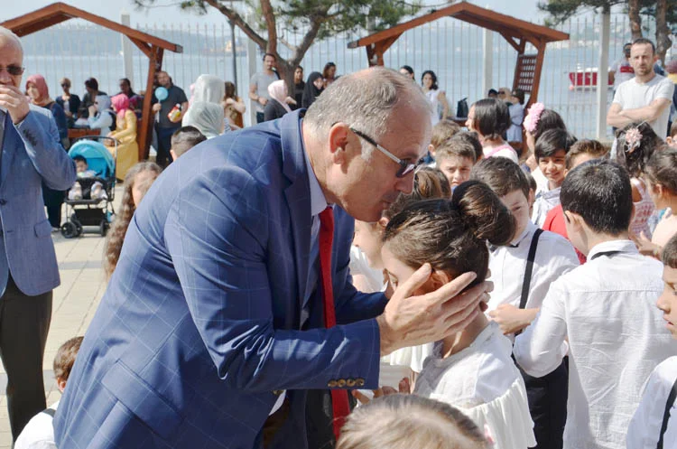 Beykoz'da 2017-2018 eğitim öğretim yılı sona erdi. Kapanış programı Ahmet