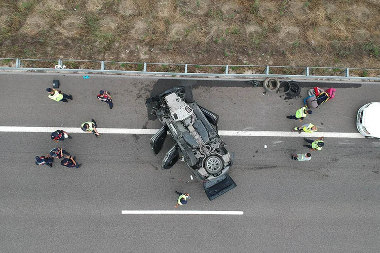 Evlendikten kısa bir süre sonra eşi Buse Varol ile birlikte