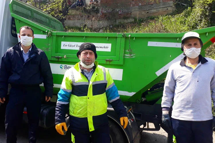 Beykoz’un Rüzgarlıbahçe Mahallesi’nde temizlik işçilerine bazı vatandaşların hakaretine bir başka