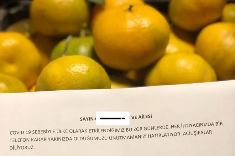 Beykoz Cumhuriyetköy Mahallesinde, yeni tip koronavirüs tanısı alan vatandaşlara muhtarlık