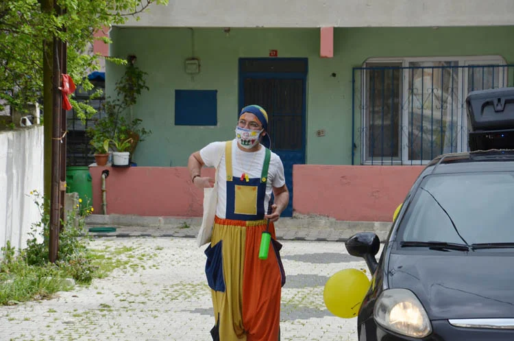 Beykoz’da palyaçolar çocukları eğlendirdi 2
