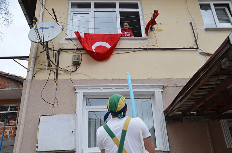 Beykoz’da palyaçolar çocukları eğlendirdi 1 beykozdapalyacolarcocuklarieglendirdi3 2aqpHwafgb