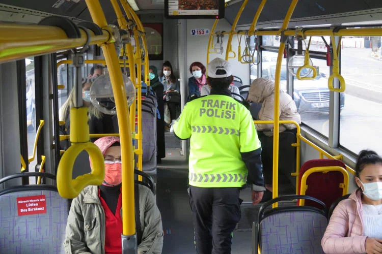 Sabiha Gökçen Havaalanı'nda hırsızlık yaptığı iddia edilen Fransız uyruklu 3