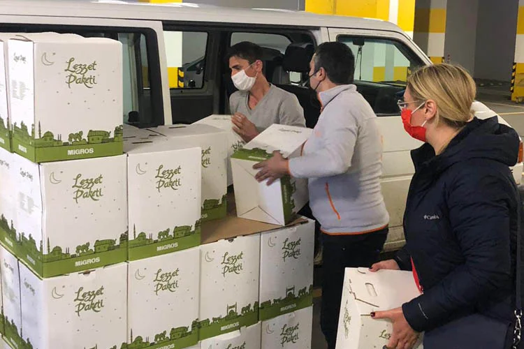 Dost Beykoz Yazarı'ndan Ramazan yardımı 1 beykozelfdb2 V208QfmE6o