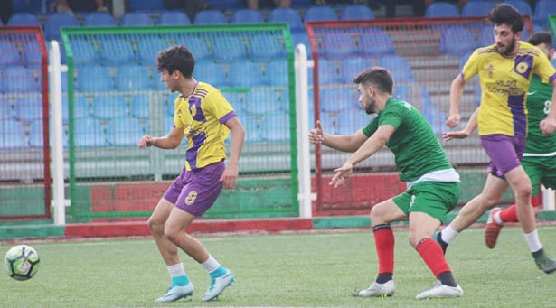 Paşabahçespor, Beykoz'da komşusu olan Çubukluspor ile hazırlık maçında karşı karşıya