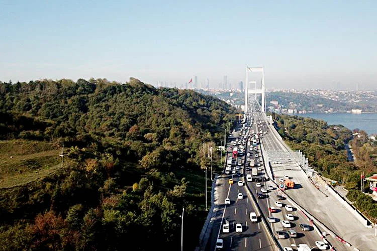 Fatih Sultan Mehmet Köprüsü'nün Beykoz ayağında başlayan kaçak geçişleri önlemek