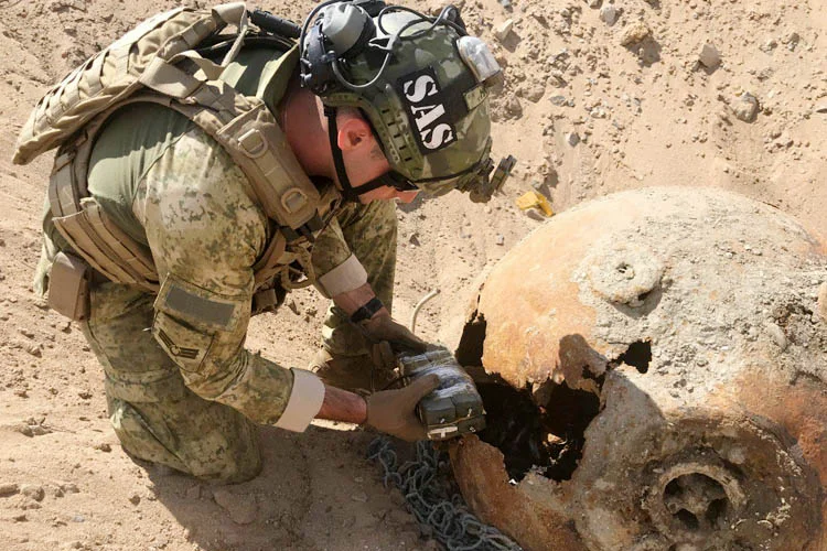Beykoz Poyrazköy açıklarında bulunan mayın Sualtı Savunma Timi tarafından imha