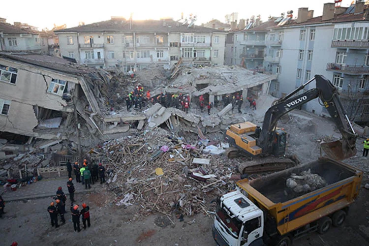 Beykoz Müftülüğü, Elazığ'da yaşanan ve çok sayıda vatandaşın hayatını kaybetmesine