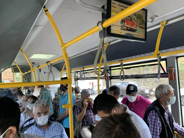 Beykoz'da otobüs bekleme süresi arttı 1 beykozot cjIqdDNgu7