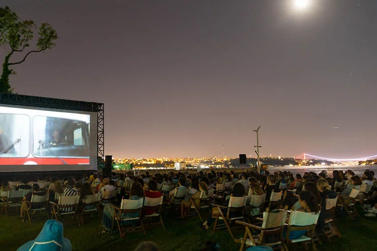 Beykoz Kundura’nın tarihi atmosferi ve Boğaz’ın kıyısında Bir Yaz Gecesi