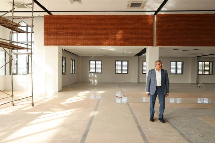 Beykoz Belediye Başkanı Murat Aydın, Kavacık'ta yapımı tamamlanmak üzere olan