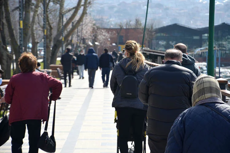 Sokağa çıkma kısıtlamasının uygulanmadığı ikinci cumartesi gününde havanın güzel olmasını