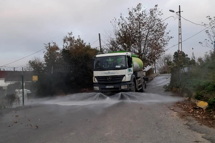 Ülke genelinde 56 saat boyunca uygulanacak sokağa çıkma kısıtlamasının ilk