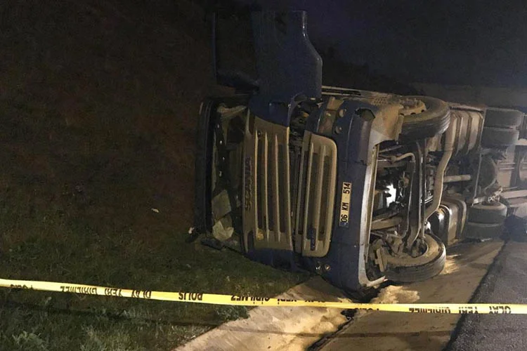 Beykoz Kuzey Marmara Otoyolu Riva Kavşağı'nda sebebi bilinmeyen bir şekilde