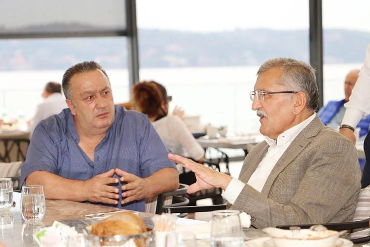 Tanınmış Karadenizli sanatçı İsmail Türüt, sosyal medya hesabından paylaştığı mesajla