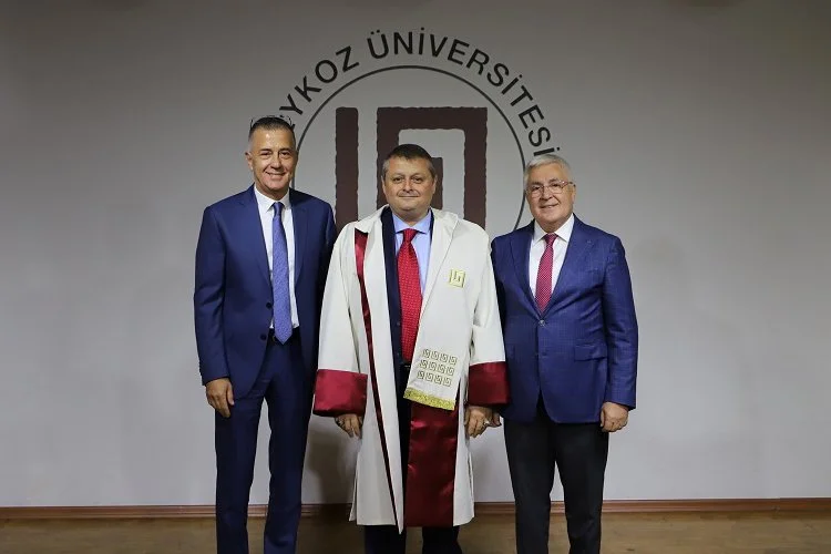 Kuruluşundan bu yana Beykoz Üniversitesi Rektörlüğü'nü sürdüren Prof. Dr. Mehmet