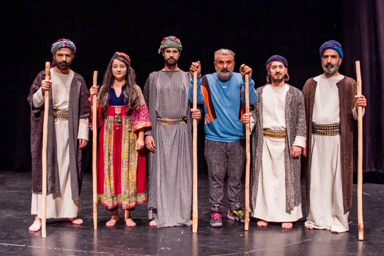 Beykozlu oyuncu ve yönetmen Burak Sezgin Zorlu yeni sezonda yeni