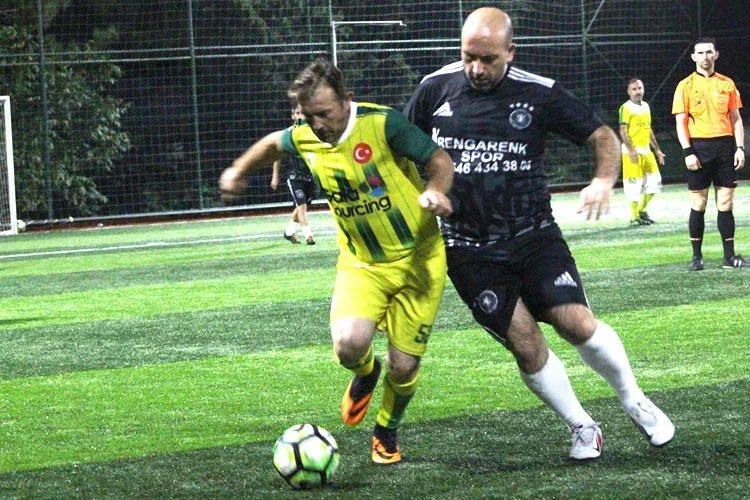 Bu sene Beykoz'da 8.defa düzenlenen Kelle İbrahim Masterler-Veteranlar Futbol Turnuvasında