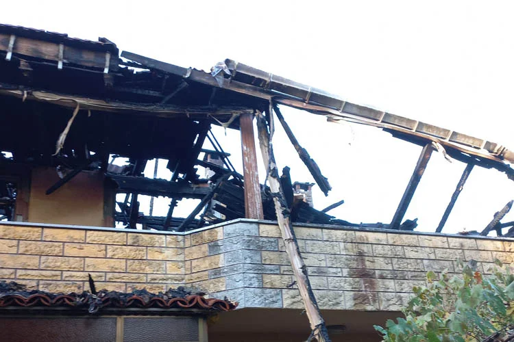 Beykoz Çiftlik Mahallesi'ndeki 2 katlı müstakil evde sabah saatlerinde yangın