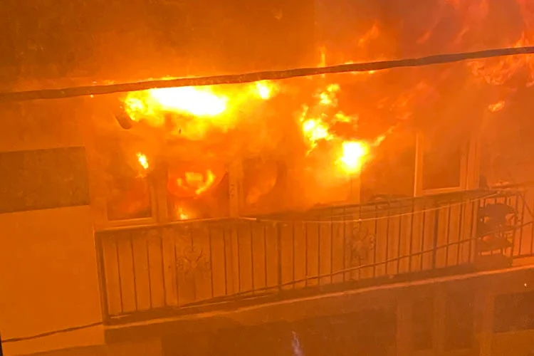 Beykoz Kavacık'ta gece alevlerle aydınlandı 1 beykozyangdb2 jT7X0WOP7j