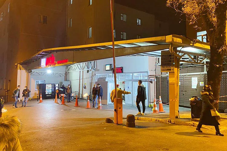 Beykoz'da inşaat şantiyesinde 65 işçinin yedikleri yemekten zehirlenmesi üzerine başlatılan