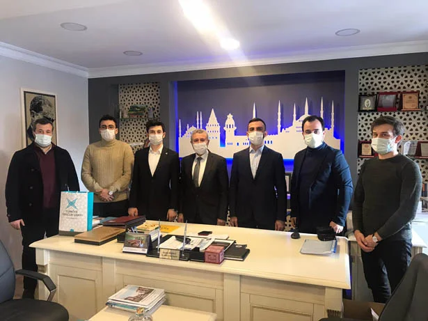 Türkiye Gençlik Vakfı Beykoz Şube Başkanı ve yöneticileri, ilçedeki bazı