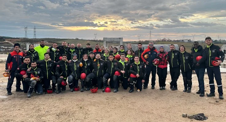 Beykoz Üniversitesi Doğal Afetlerde Arama Kurtarma Ekibi, akreditasyon sınavını başarıyla