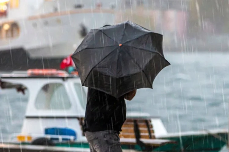 Beykoz'da dün aniden bastıran sağanak yağış sırasında kilometrekareye 10,6 kilogram