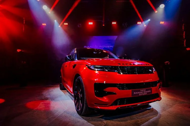 Yeni Range Rover Sport'un Türkiye tanıtım toplantısı Beykoz Kundura Fabrikası'nda